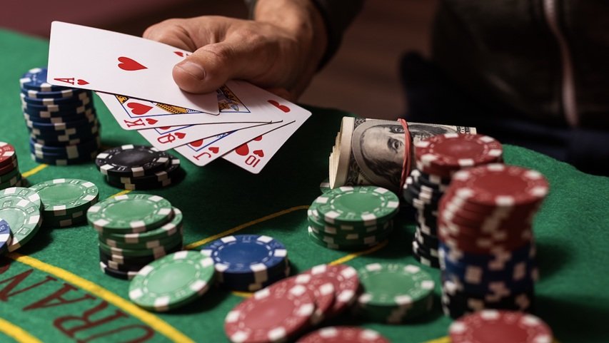 How Tilt Affects Online Blackjack Decisions